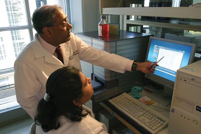 Dr. Jialal and fellow researcher Devaraj © UC Regents